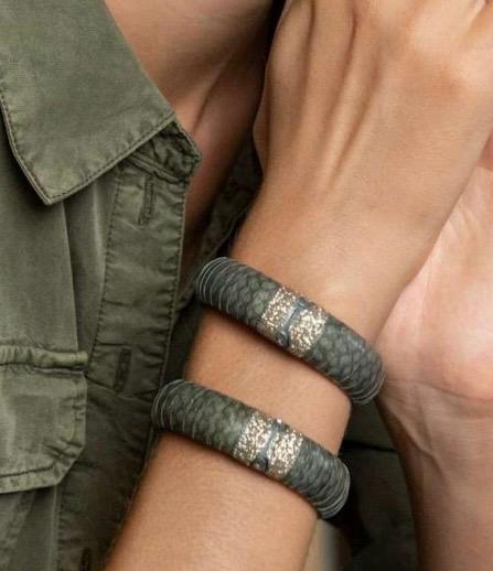 Bracelet Python